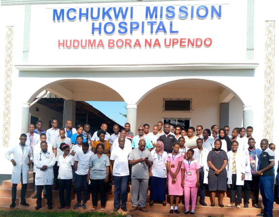 Personalen på Mchuwki mission hospital
